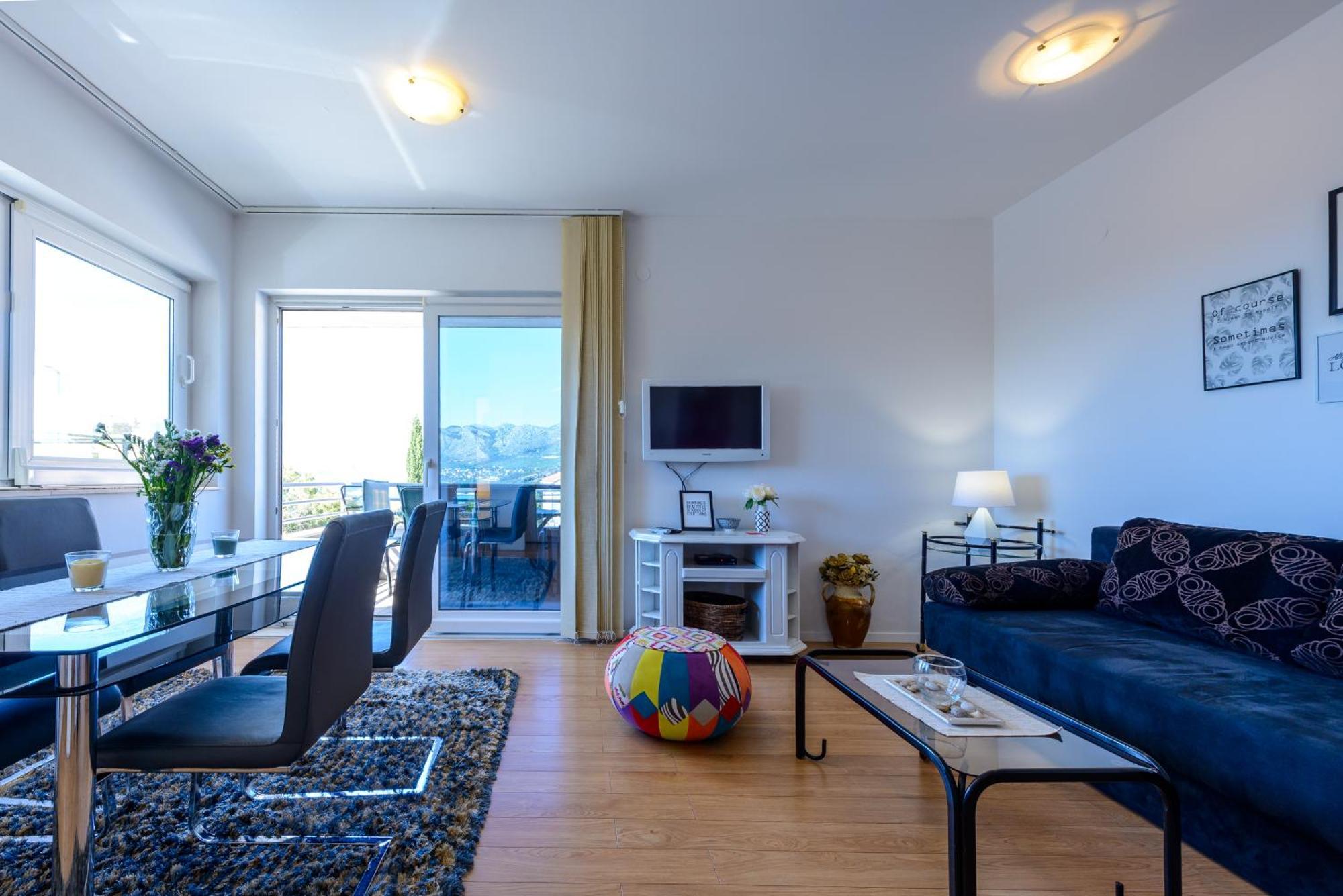 Red Coral Apartment