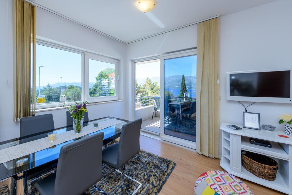 Red Coral Apartment *